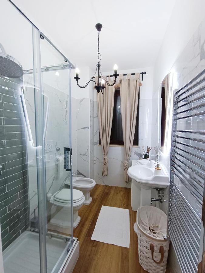 Ai Castelli Apartment - Locazione Turistica Cin It58060C2Fhnreg9A Colonna Exterior foto